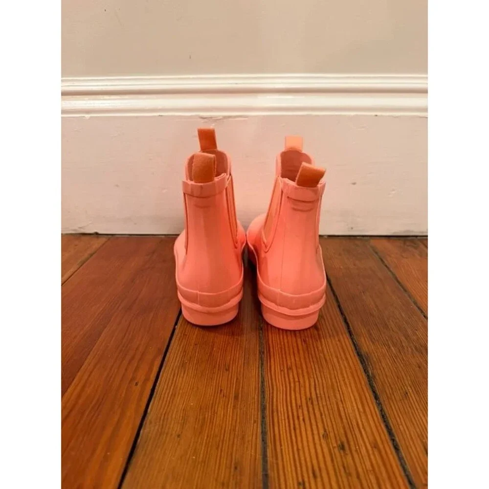 Glossy coral Hunter short boots size 5